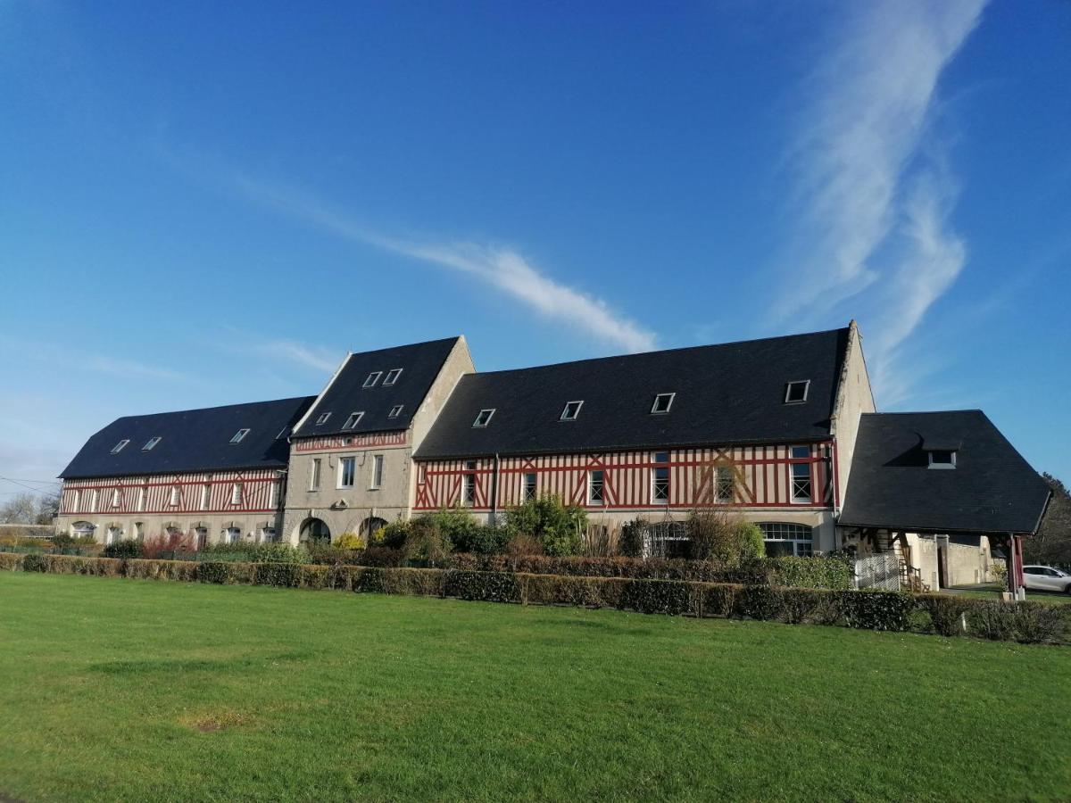 Nid De Pie Grand Duplex Lumineux Cadre Verdoyant Calme A 5 Mn De La Pres Port En Bessin, Bayeux, Omaha Beach, Commes