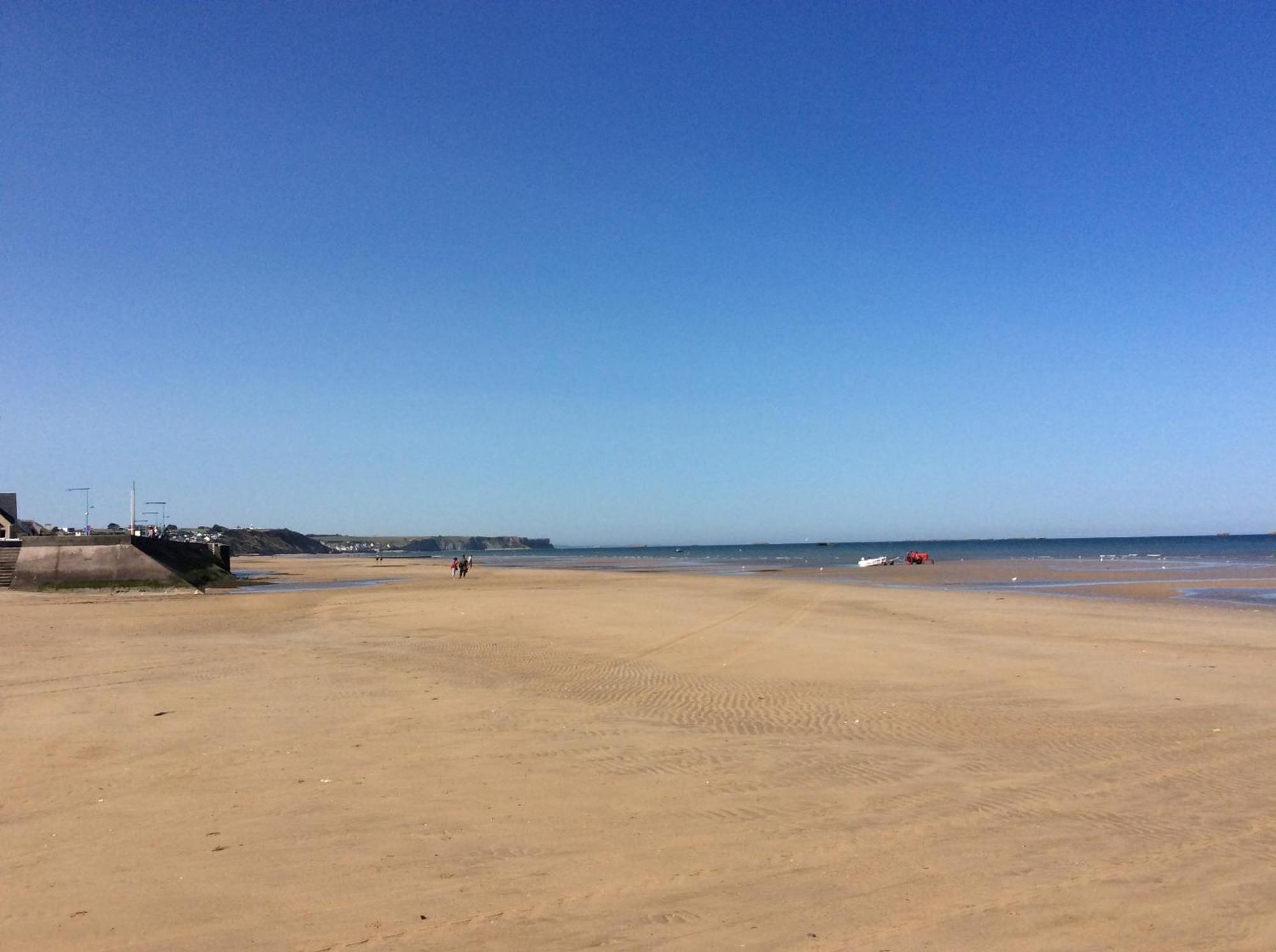 Nid De Pie Grand Duplex Lumineux Cadre Verdoyant Calme A 5 Mn De La Pres Port En Bessin, Bayeux, Omaha Beach, * Commes